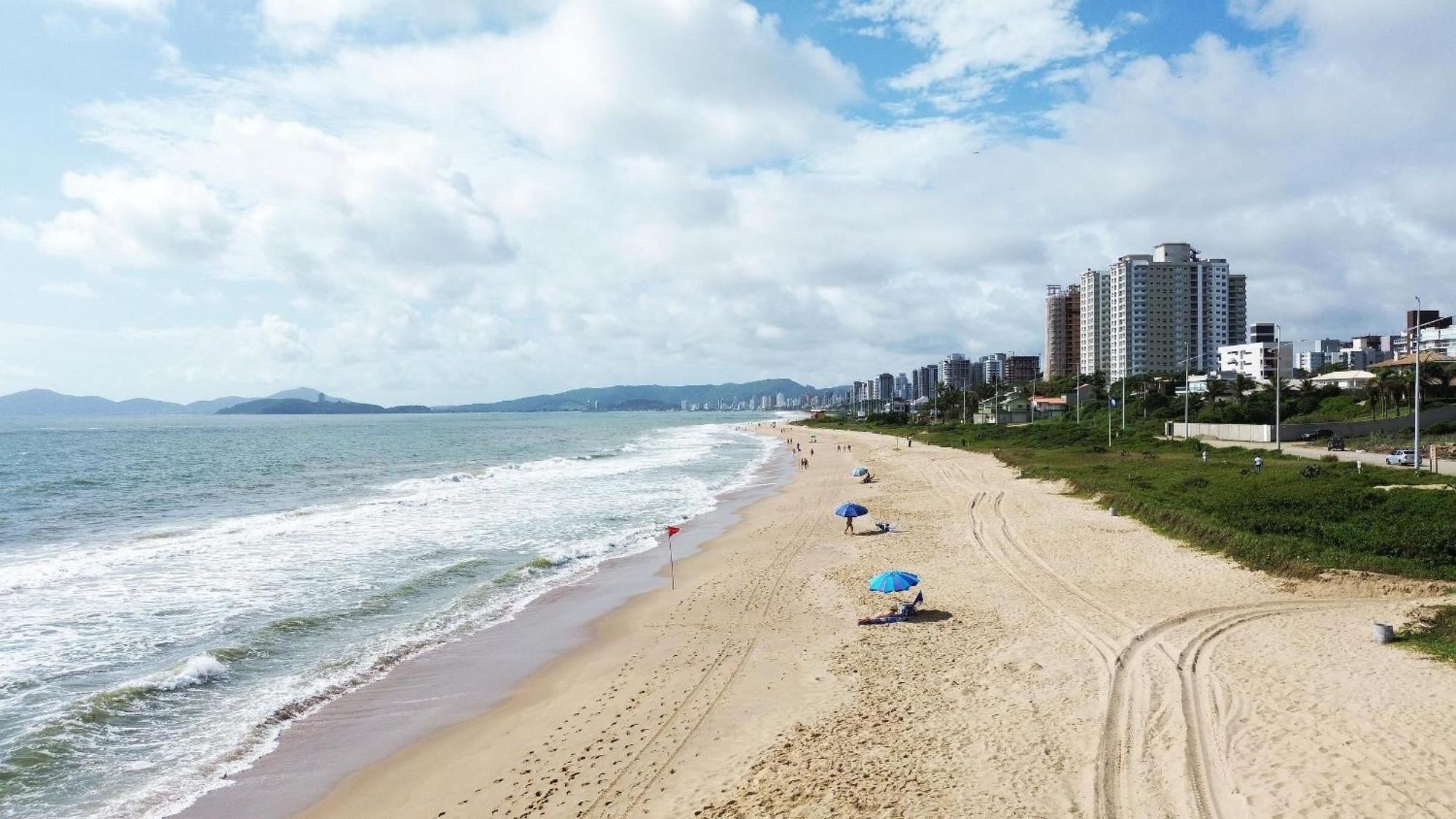 150M Da Praia Em Um Fantastico Edificio Em Balneario Picarras Apartment Exterior photo